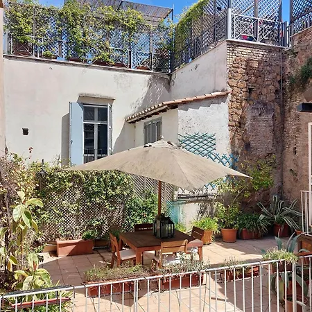 Ottavia Terrace דירה